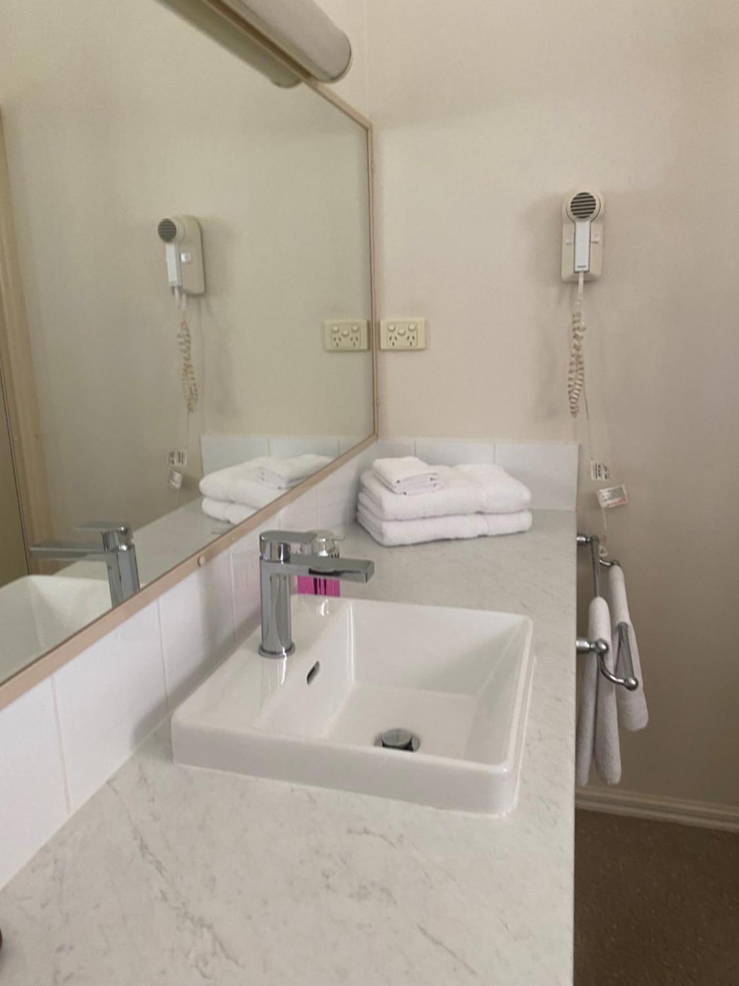 Deniliquin Country Club Motor Inn Luaran gambar